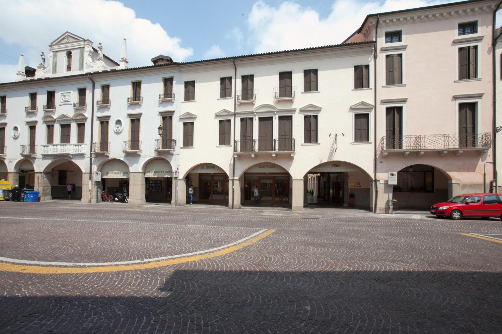Hotel Casa Del Pellegrino Padova Exterior foto